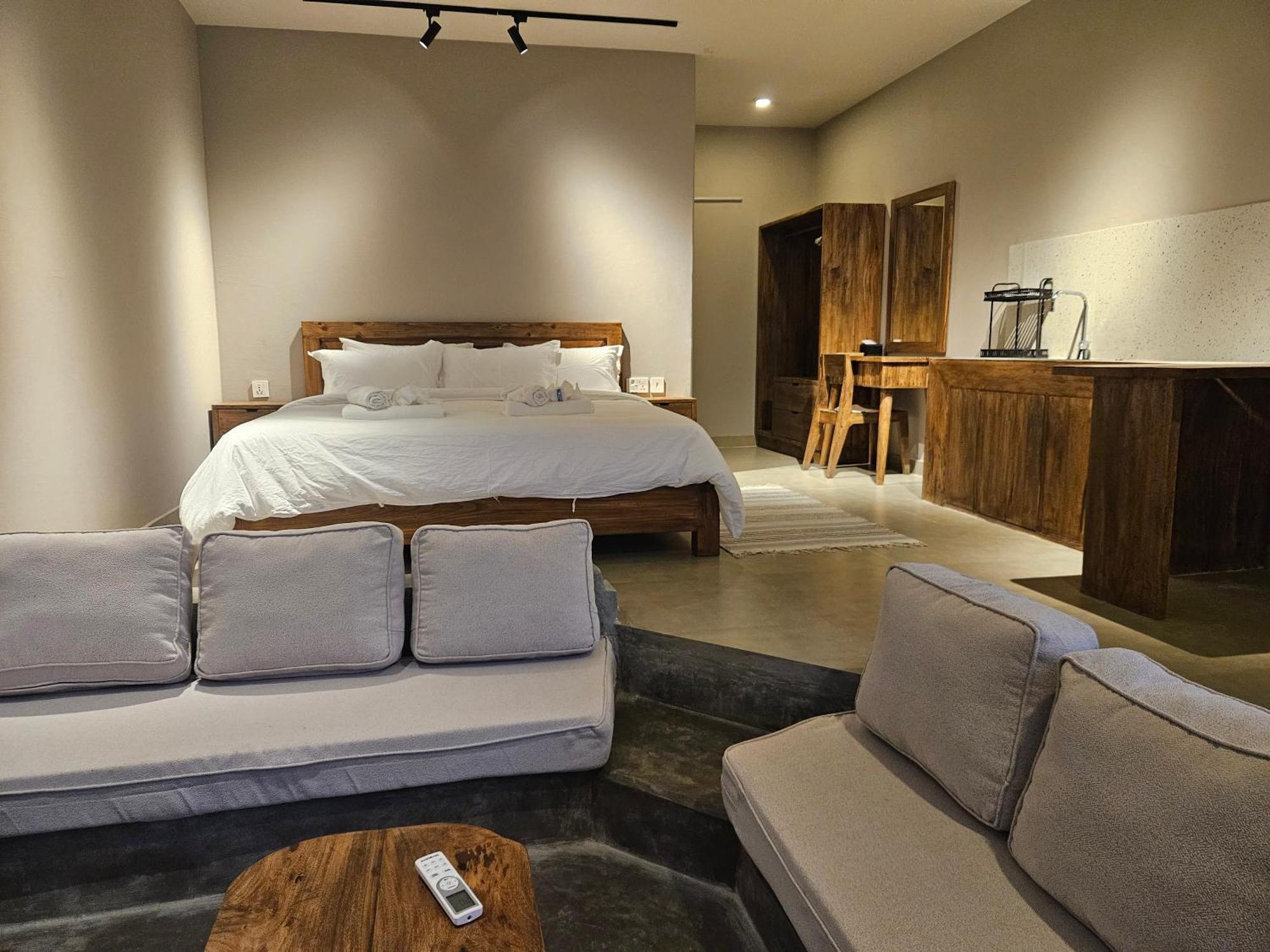 Hotel Blossom Покхара Экстерьер фото