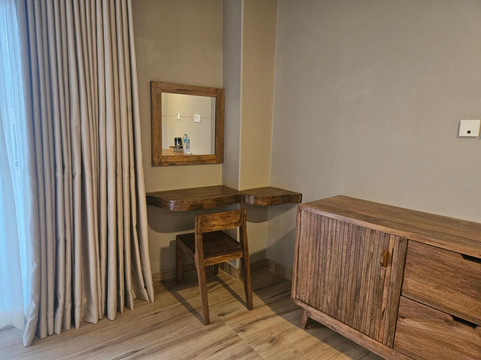 Hotel Blossom Покхара Экстерьер фото