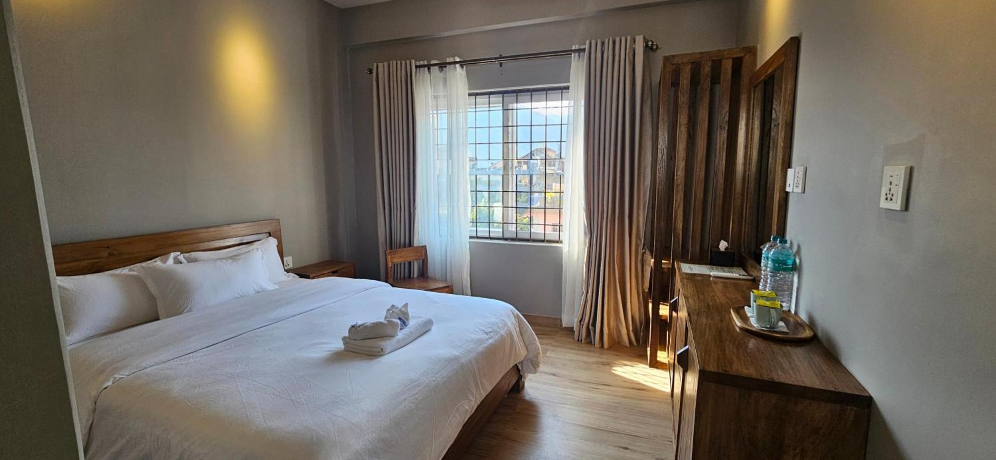 Hotel Blossom Покхара Экстерьер фото