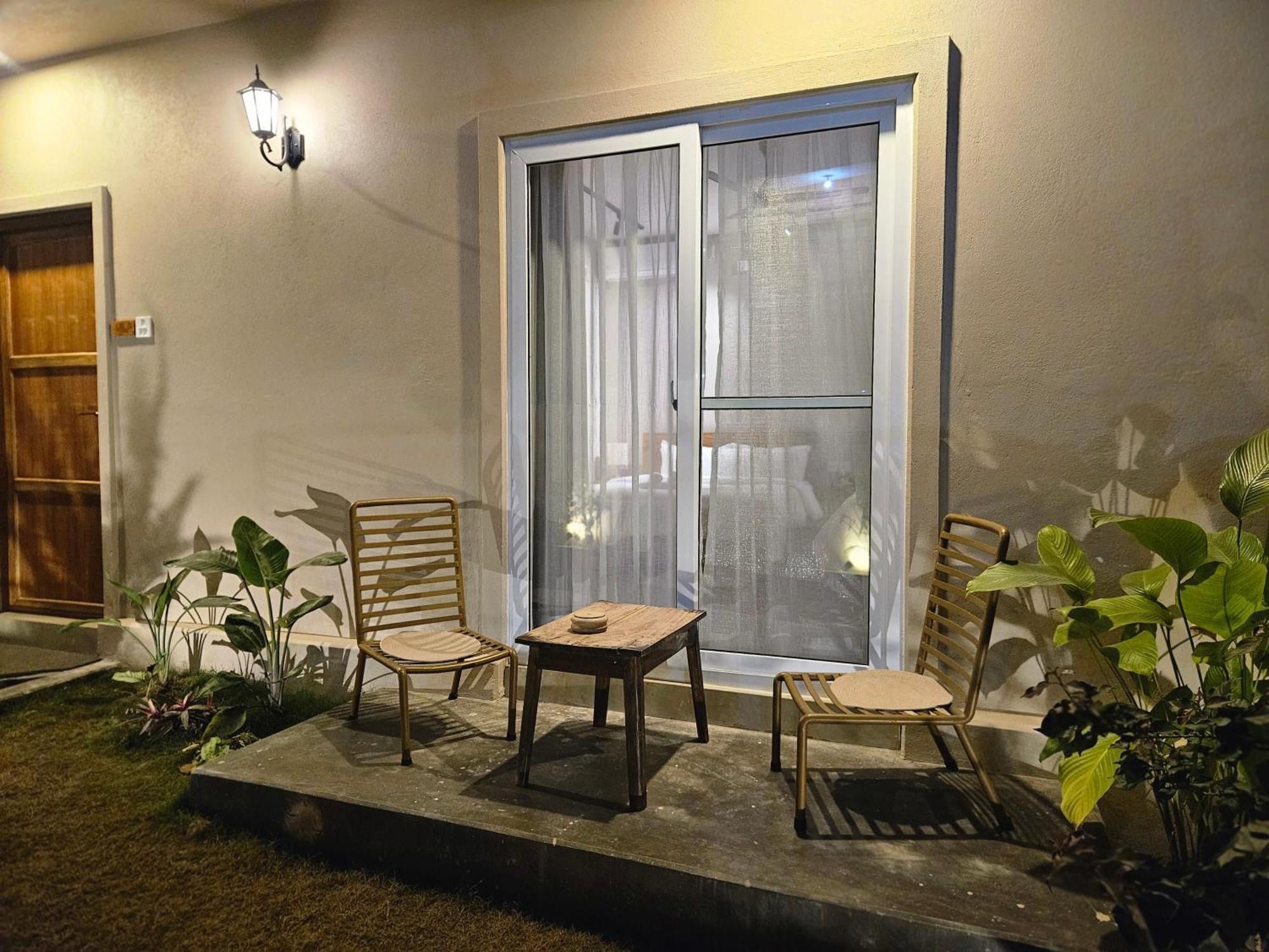 Hotel Blossom Покхара Экстерьер фото