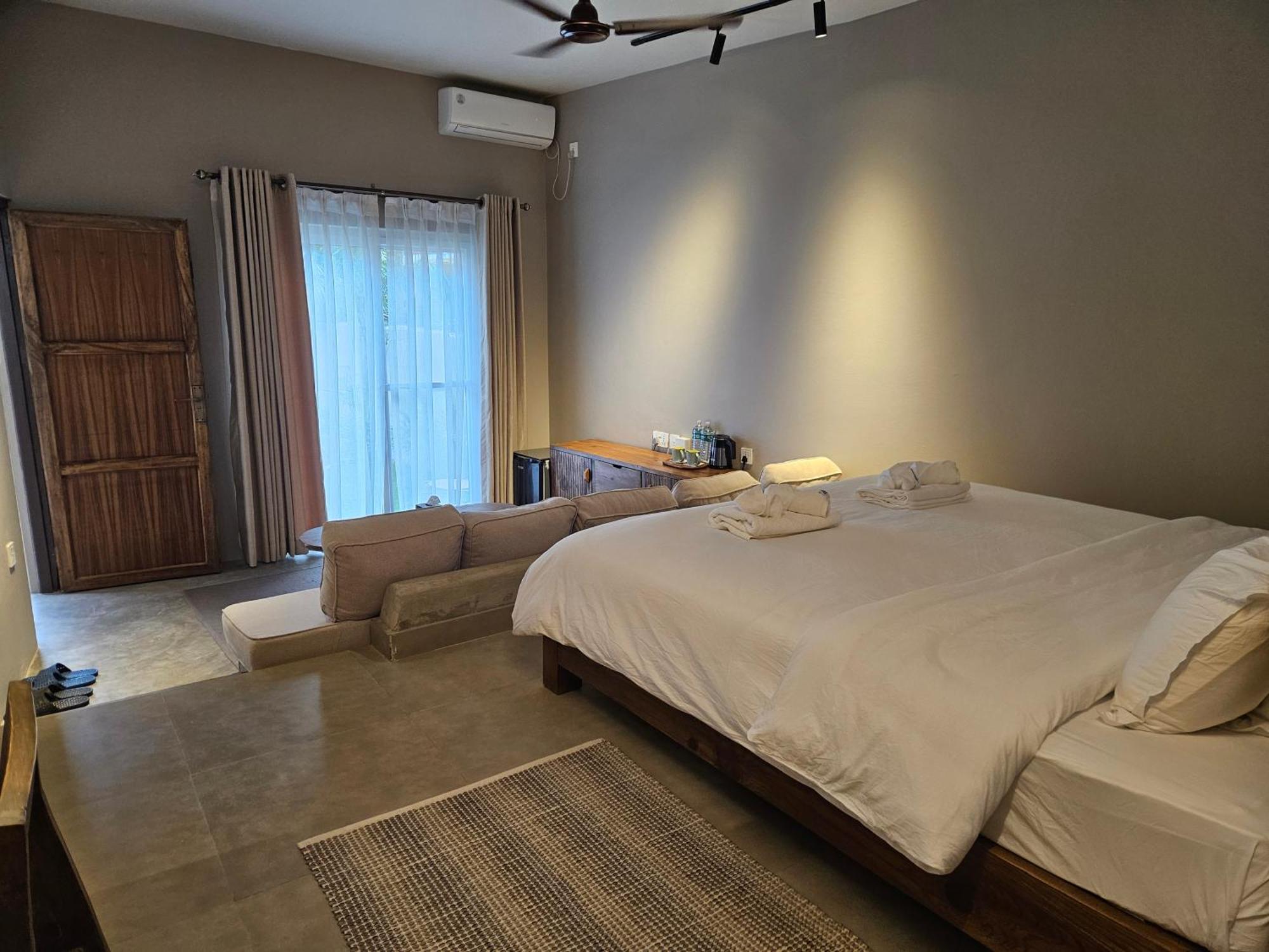 Hotel Blossom Покхара Экстерьер фото