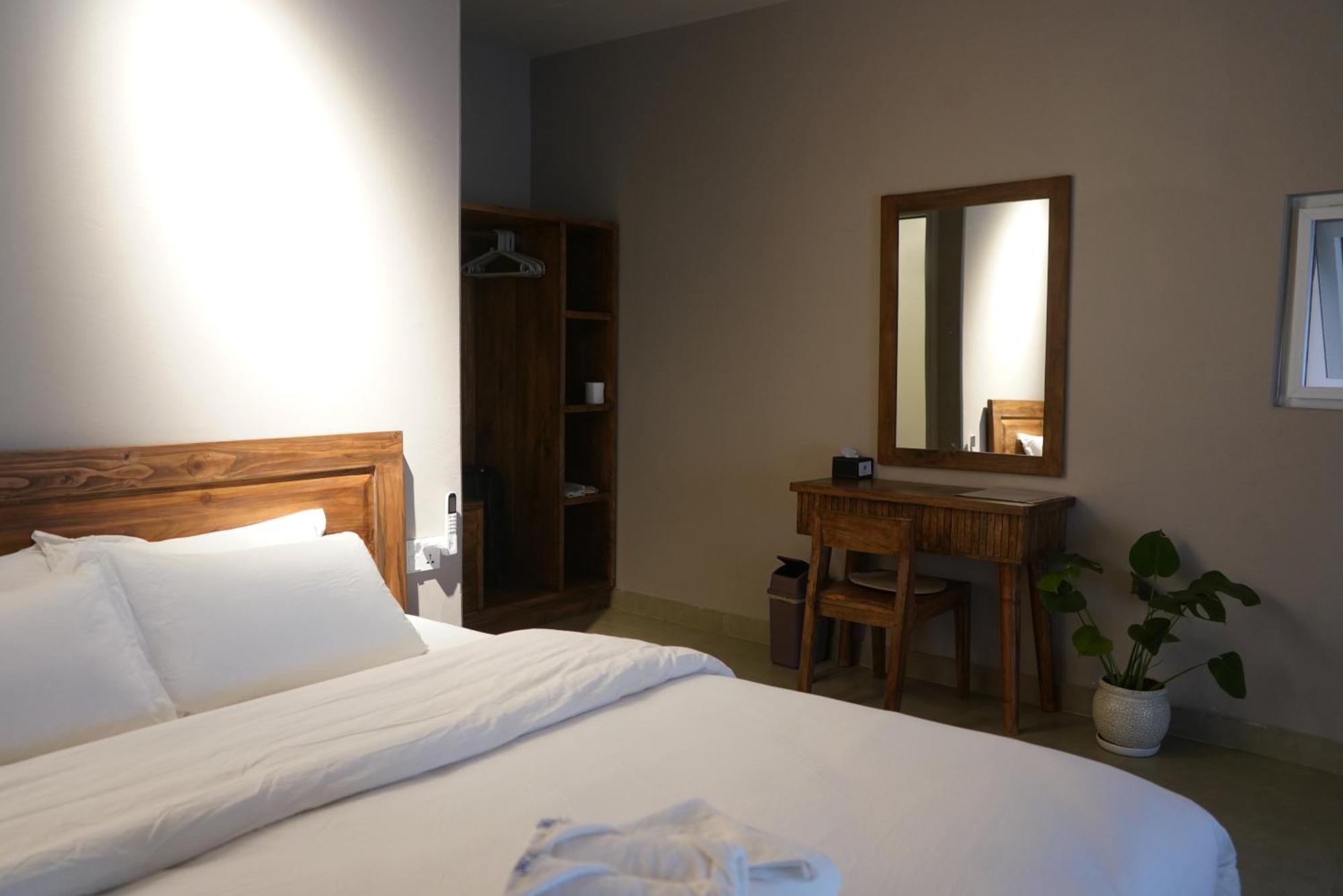 Hotel Blossom Покхара Экстерьер фото